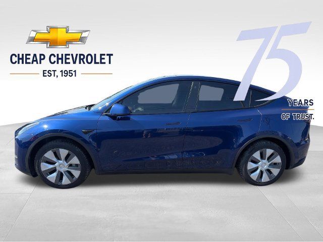 Used 2023 Tesla Model Y Long Range AWD/4WD image 2