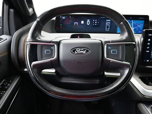 Used 2025 Ford Expedition Tremor AWD/4WD image 21