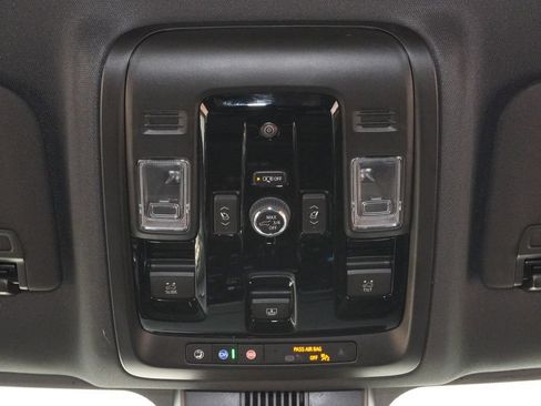 Used 2026 Chevrolet Suburban Z71 w/ Comfort Package AWD/4WD image 18