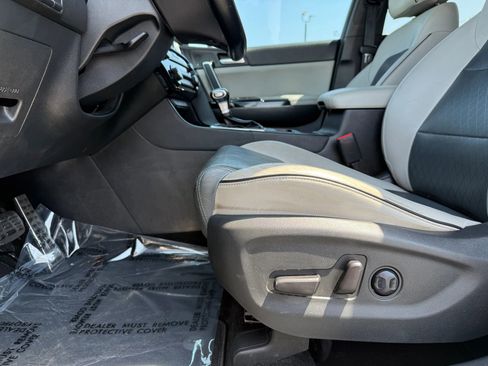 Used 2019 Kia Sportage EX w/ EX Sport Appearance Package image 16