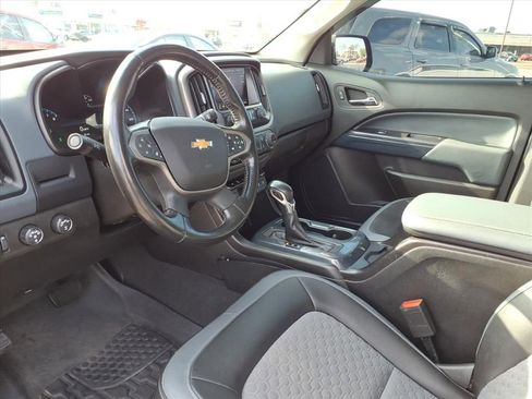 Used 2022 Chevrolet Colorado Z71 w/ Z71 Midnight Edition image 8