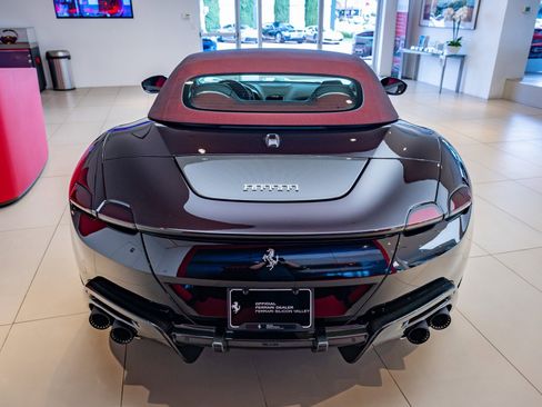 Used 2024 Ferrari Roma Spider image 34