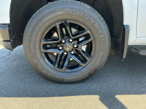 Used 2021 Chevrolet Silverado 1500 LT Trail Boss w/ Convenience Package II AWD/4WD image 24