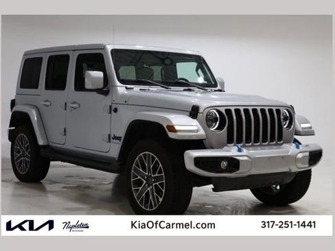 Used 2023 Jeep Wrangler Unlimited Sahara AWD/4WD image 1
