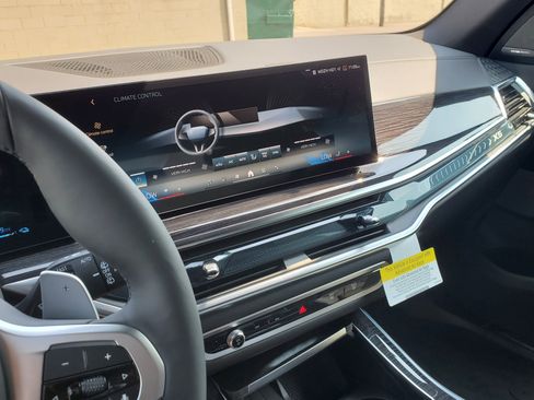 New 2026 BMW X5 xDrive50e w/ M Sport Package AWD/4WD image 12