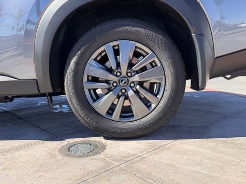 New 2025 Nissan Pathfinder SV w/ SV Premium Package image 8