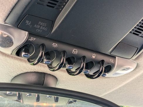 Used 2011 MINI Cooper Clubman w/ Premium Pkg image 33