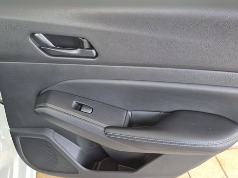 Used 2025 Nissan Altima 2.5 SV FWD image 31