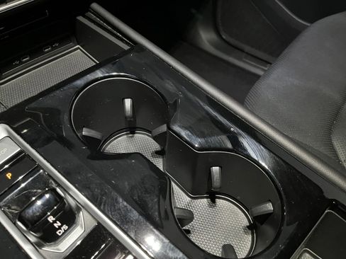 Used 2025 Volkswagen Atlas Cross Sport SE image 41