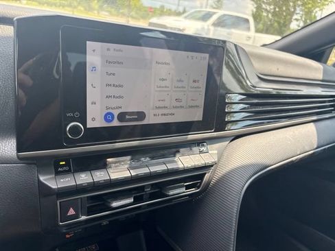 Used 2025 Toyota Camry SE FWD image 32