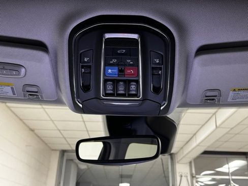 Used 2022 Jeep Grand Cherokee Limited w/ Trailer Tow Prep Group (B) image 19