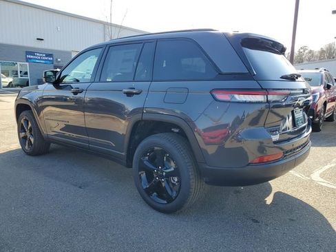 New 2025 Jeep Grand Cherokee Limited image 4