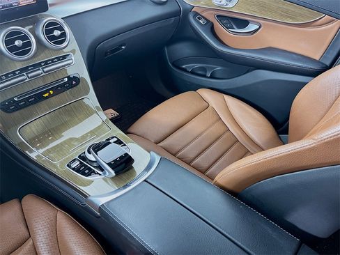 Used 2018 Mercedes-Benz GLC 300 image 21