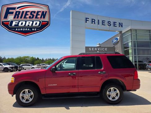 Used 2005 Ford Explorer XLT AWD/4WD image 4
