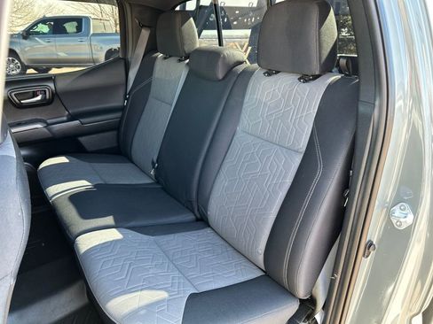 Used 2023 Toyota Tacoma TRD Off-Road image 19