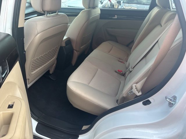Used 2013 Kia Sorento LX w/ Convenience Pkg AWD/4WD image 16