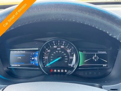 Used 2017 Ford Explorer XLT w/ Equipment Group 202A AWD/4WD image 22
