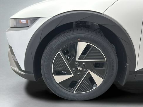 New 2026 Hyundai Ioniq 5 SEL AWD/4WD image 9