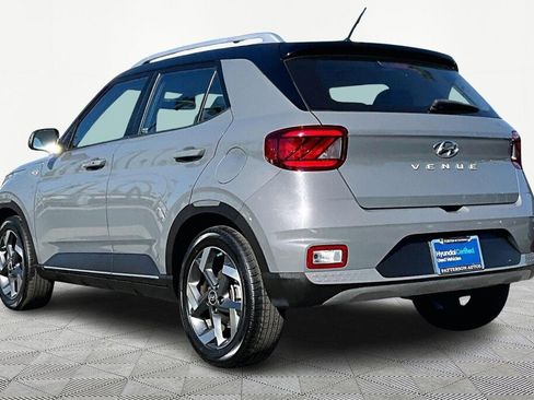 Certified 2023 Hyundai Venue Limited w/ Cargo Package image 6