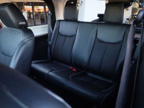 Used 2017 Jeep Wrangler Freedom Edition image 34