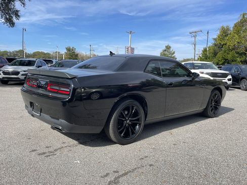 Used 2018 Dodge Challenger SXT Plus image 3