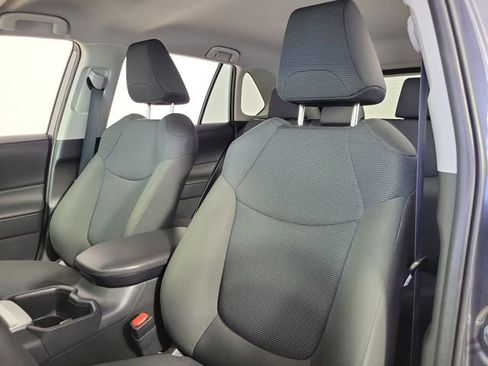 Used 2024 Toyota RAV4 LE AWD/4WD image 20