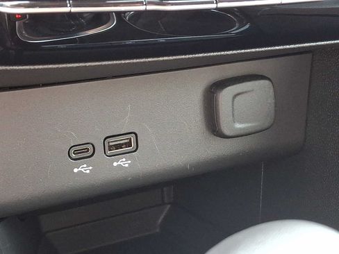 Used 2024 Buick Encore GX Avenir w/ Avenir Convenience Package FWD image 24