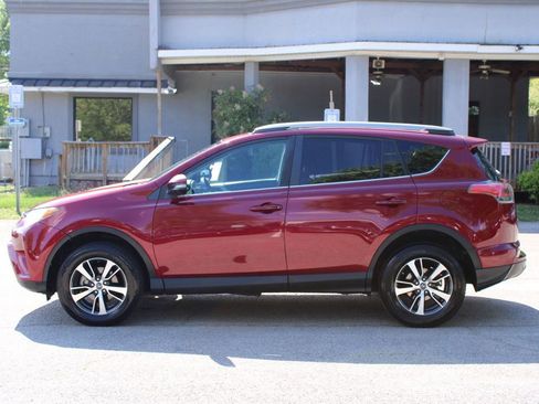 Used 2018 Toyota RAV4 XLE FWD image 4