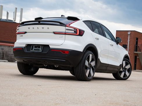 Certified 2023 Volvo C40 P8 Recharge Plus w/ Climate Package AWD/4WD image 6