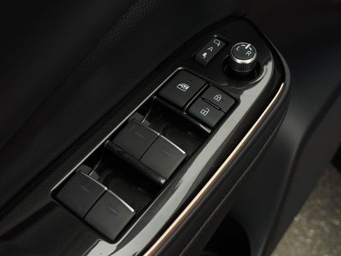 New 2026 Toyota Crown Signia AWD/4WD image 6