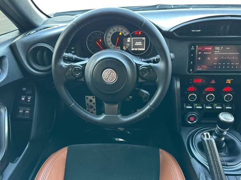 Used 2020 Toyota 86 image 14