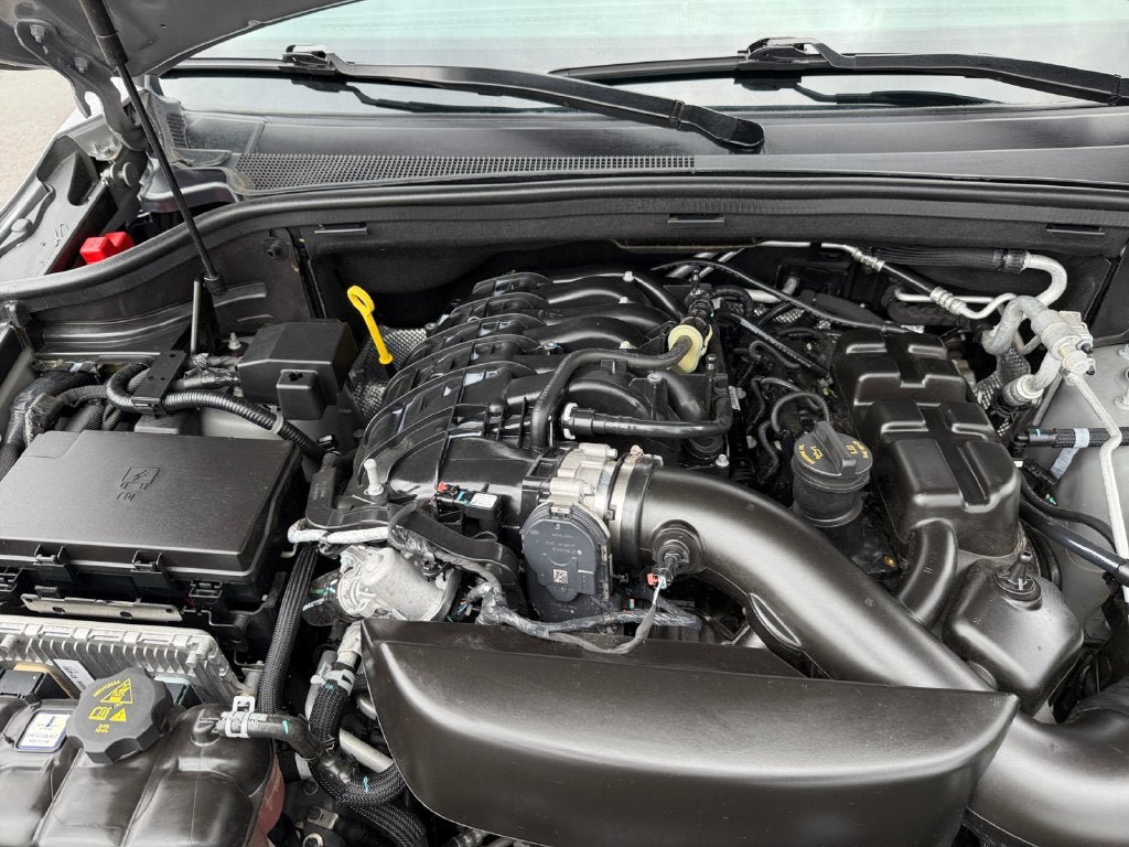 Used 2025 Dodge Durango GT AWD/4WD image 30