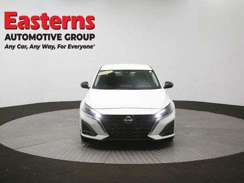 Used 2025 Nissan Altima 2.5 SV FWD image 52