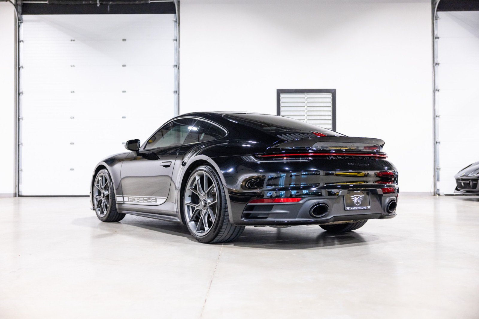 Used 2020 Porsche 911 Carrera RWD image 6