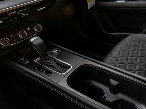 New 2025 Nissan Kicks SV image 15