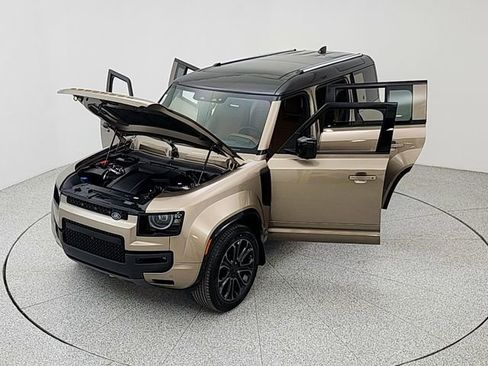 New 2026 Land Rover Defender 110 OCTA AWD/4WD image 18