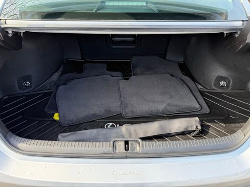 Used 2020 Lexus ES 300h w/ Accessory Package 2 image 17