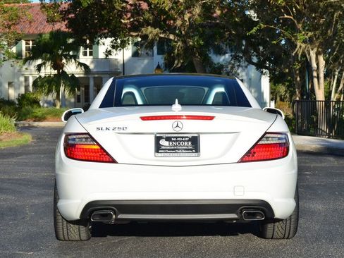 Used 2015 Mercedes-Benz SLK 250 image 32