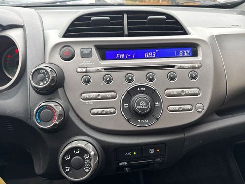 Used 2009 Honda Fit image 25