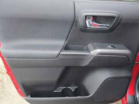 Used 2023 Toyota Tacoma TRD Off-Road image 24