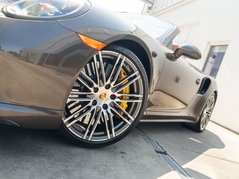 Used 2015 Porsche 911 Turbo S w/ High-end Infotainment Package AWD/4WD image 4