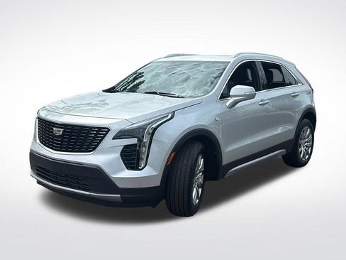 Used 2021 Cadillac XT4 Premium Luxury w/ Cold Weather Package FWD image 3