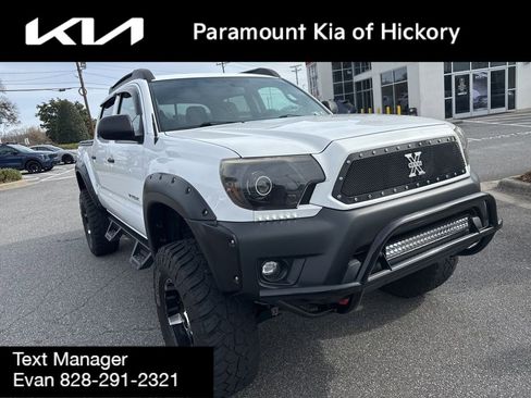 Used 2013 Toyota Tacoma 4x4 Double Cab image 2
