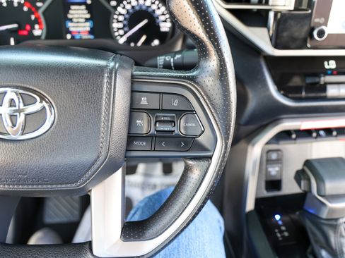 Used 2025 Toyota Tundra SR5 AWD/4WD image 21