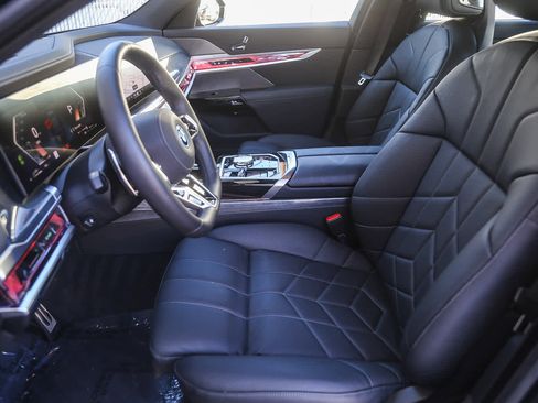 Used 2025 BMW 750e xDrive w/ Premium Package image 14