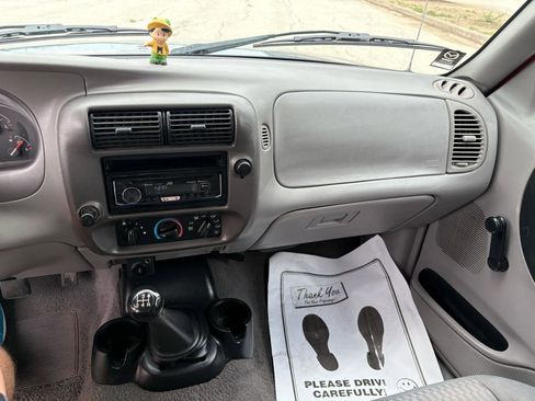 Used 2001 MAZDA B-Series Pickup 2WD Cab Plus B3000 image 32