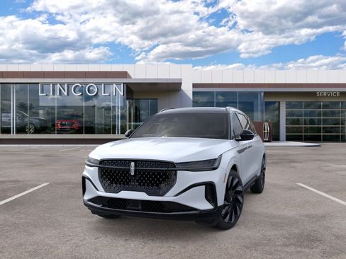 New 2026 Lincoln Nautilus Reserve AWD/4WD image 2