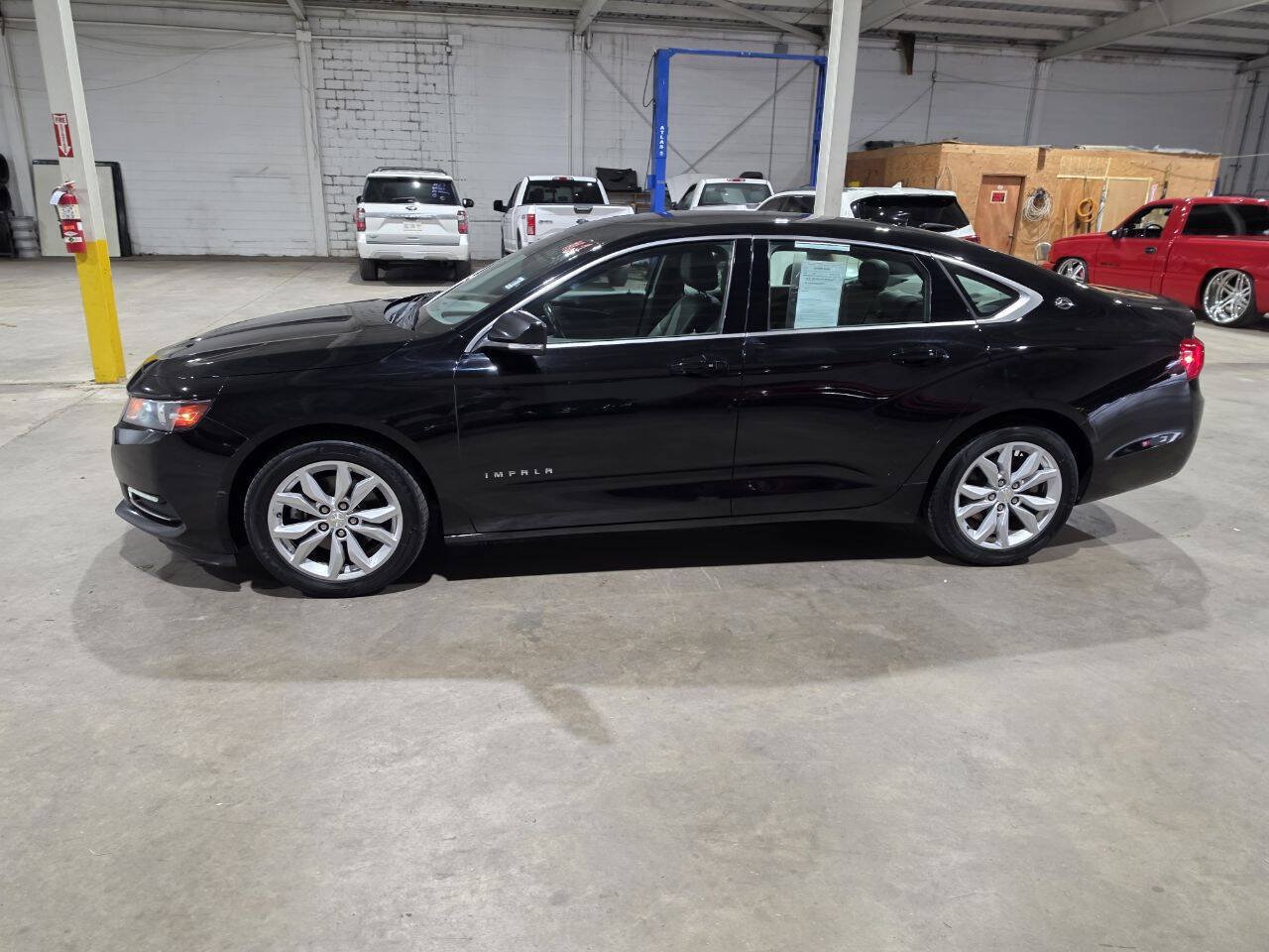 Used 2019 Chevrolet Impala LT FWD image 3
