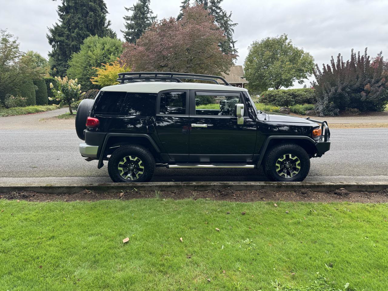 Used 2008 Toyota FJ Cruiser 4WD image 7