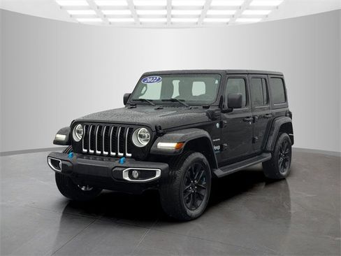 Certified 2022 Jeep Wrangler Unlimited Sahara w/ Cold Weather Group image 3